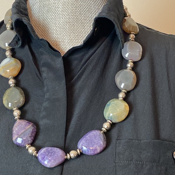 Ursula K Handcrafted Artisan Agate and Sliver Necklace - Picture 10 of 12